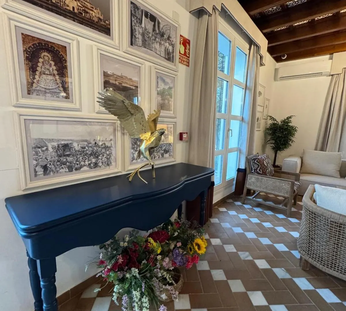 Hotel Toruno Del Rocio 2*,